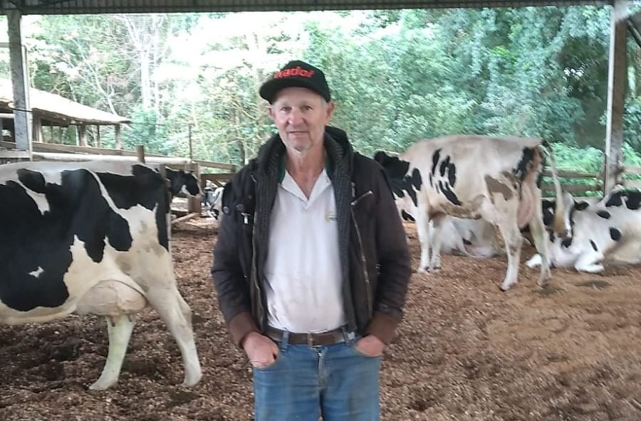 “Eu amo o cooperativismo”, diz produtor de leite de Laranjeiras do Sul